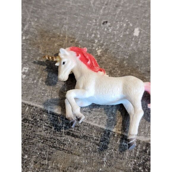 Unicorn pink white mini mythical creature toy figure - Picture 2 of 5